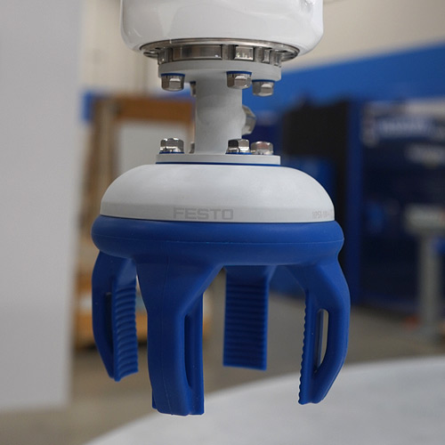 Festo Gripper on Yaskawa Robot